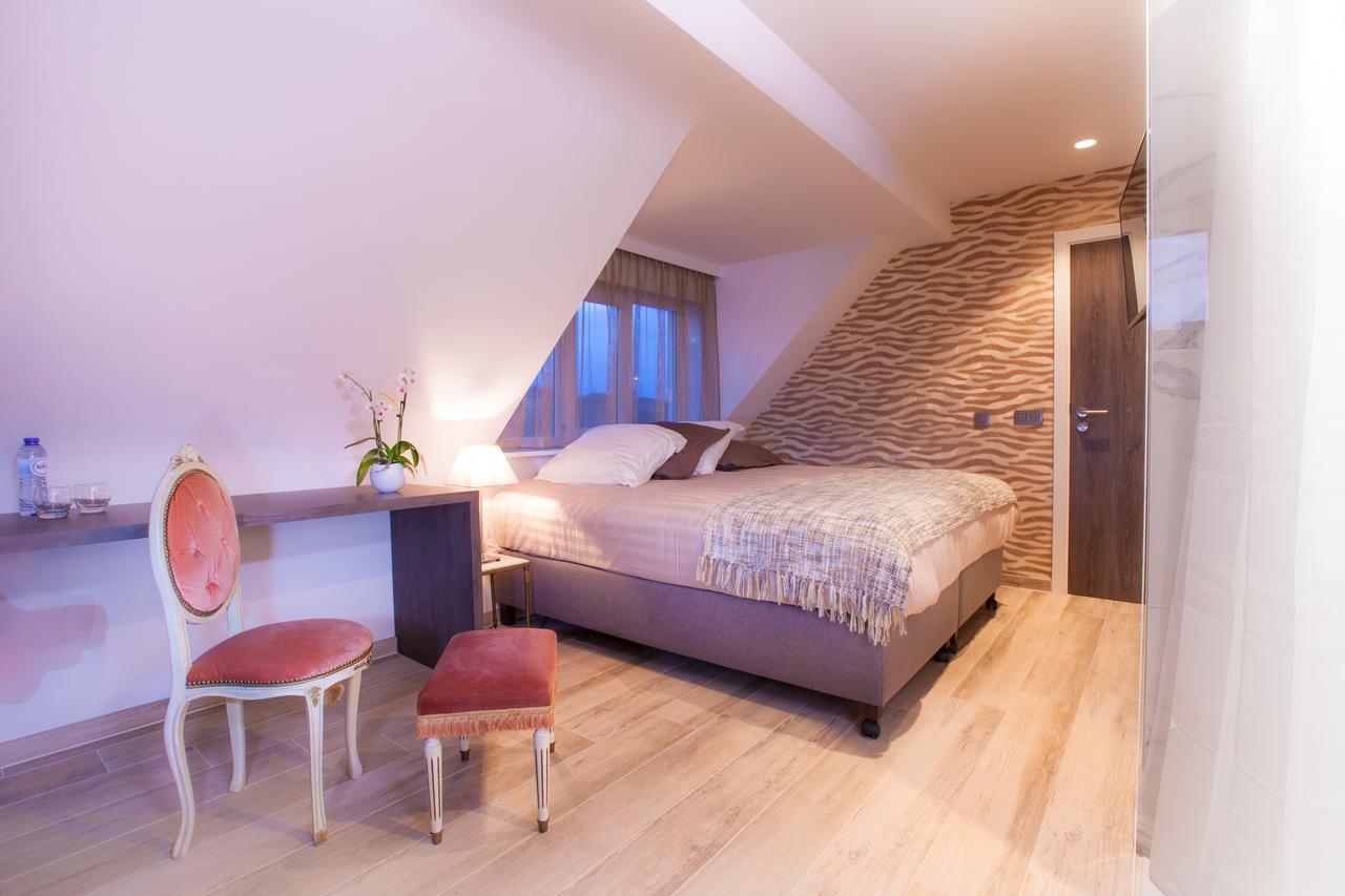 Sable D'O -Vlak Aan De Zee- Bed and Breakfast Mariakerke  Exteriör bild